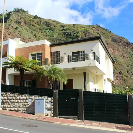 Carmen's House Madalena do Mar